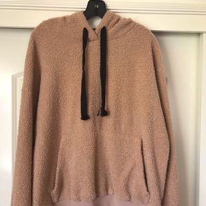 Comfy Sherpa sweatshirt, oversized.